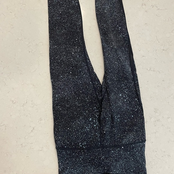 HIGH rise lulu size 6 with mesh tight - Picture 3 of 14